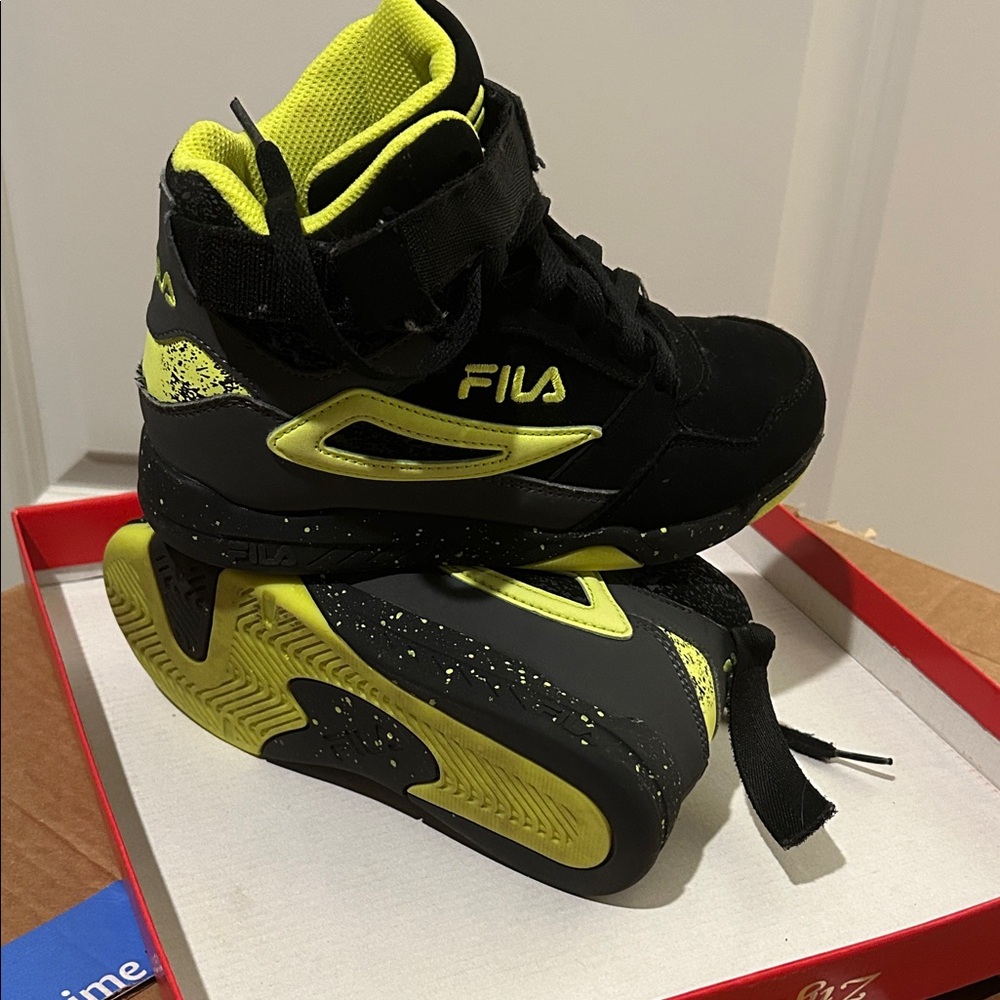 Fila Kids Black and Neon Yellow Sneakers